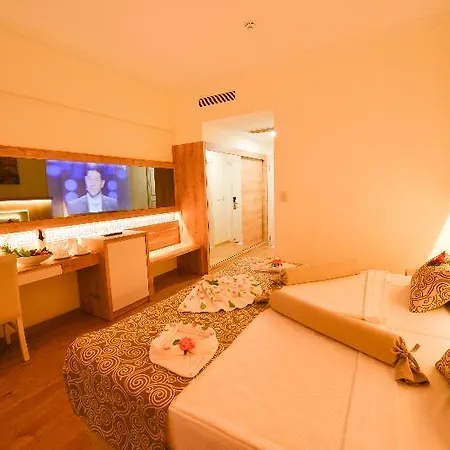 Hotel Cesars Side